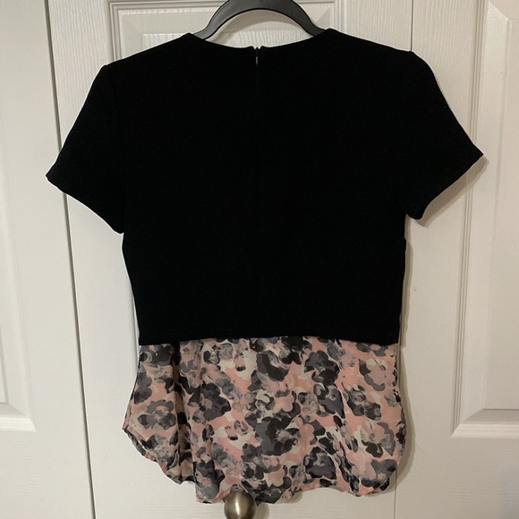 Bailey44 Betz Poppy Black and Abstract Floral Layered Look Top XS - Picture 2 of 6